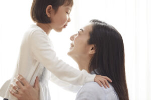 子どもの常同行動とは?【どんな時・理由・影響・治療法・ストレス】 | 療育求人ガイド
